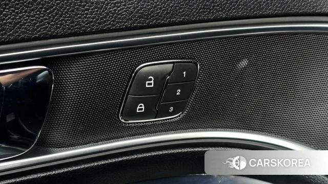 Ford Explorer id 4882346 из Кореи 27