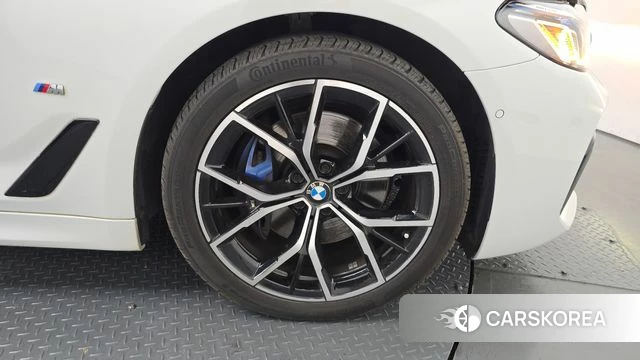 BMW 5 Series (G30) id 4792999 из Кореи 27