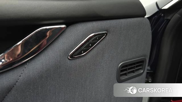 Maserati Quattroporte id 4520137 из Кореи 27