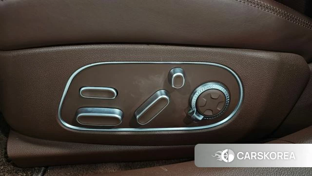 Genesis G90 (RS4) id 4641470 из Кореи 27