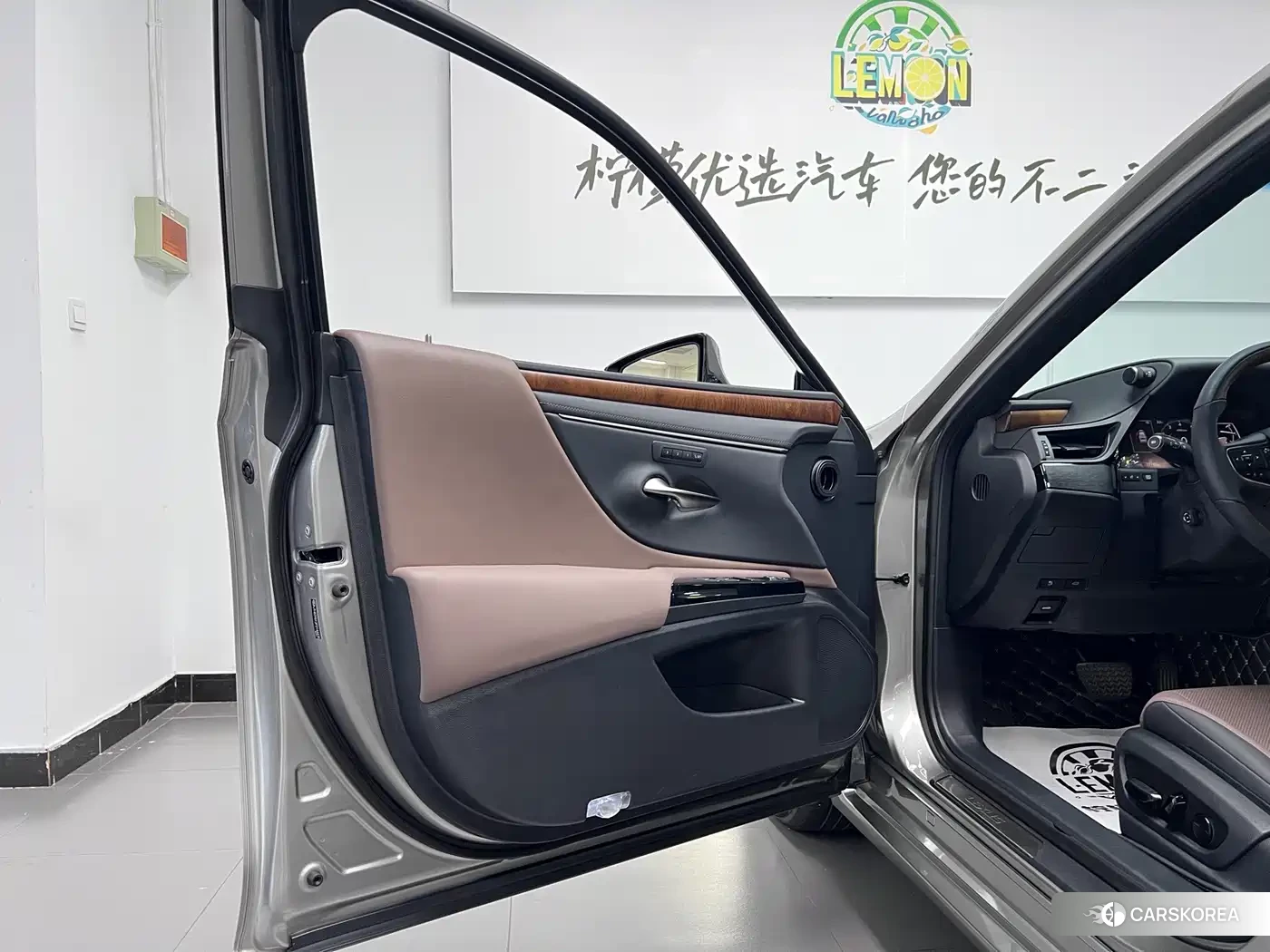 Lexus ES id 4628011 из Китая 27