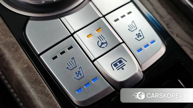 Genesis G90 id 4294464 из Кореи 27