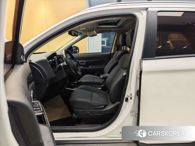 Mitsubishi  Outlander id 4221388 из Китая 27