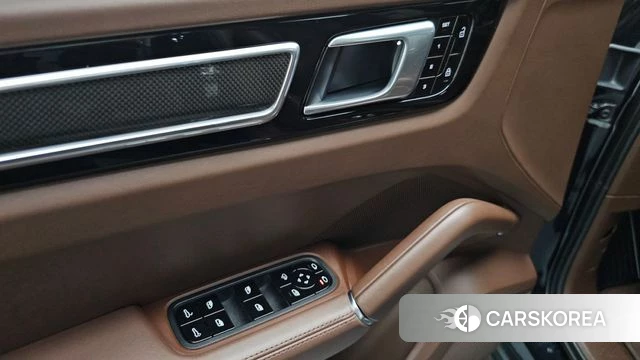 Porsche Cayenne (PO536) id 4594093 из Кореи 27