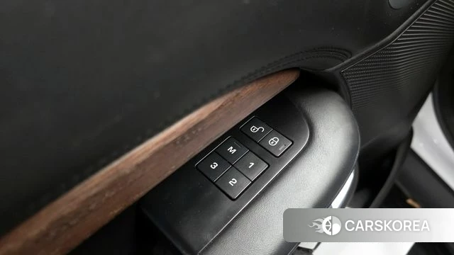 Land Rover Discovery 5 id 4188554 из Кореи 27