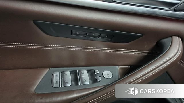 BMW 5 Series (G30) id 4746309 из Кореи 27