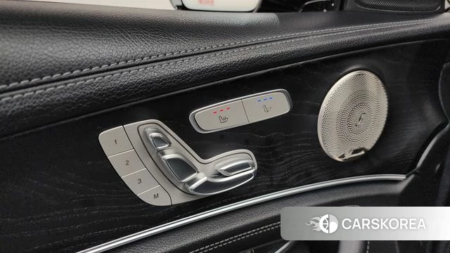 Mercedes-Benz E-Class W213 id 4572356 из Кореи 27