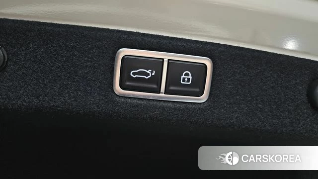 Hyundai Grandeur (GN7) id 4360402 из Кореи 27