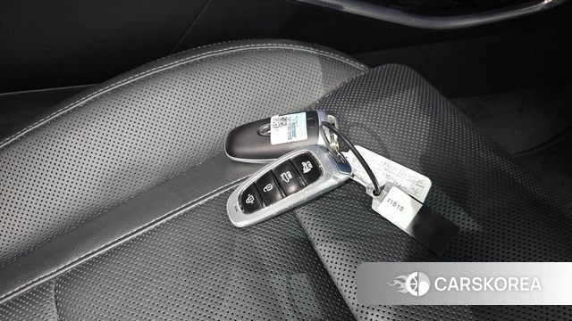 Hyundai The New Grandeur IG Hybrid id 4581093 из Кореи 27