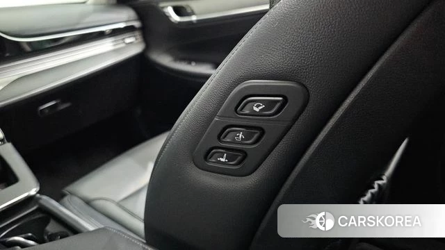 Hyundai The New Grandeur IG id 4397112 из Кореи 27
