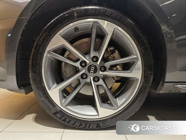 Audi A4L id 4365641 из Китая 27
