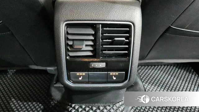 Volkswagen The New Passat id 4197066 из Кореи 27