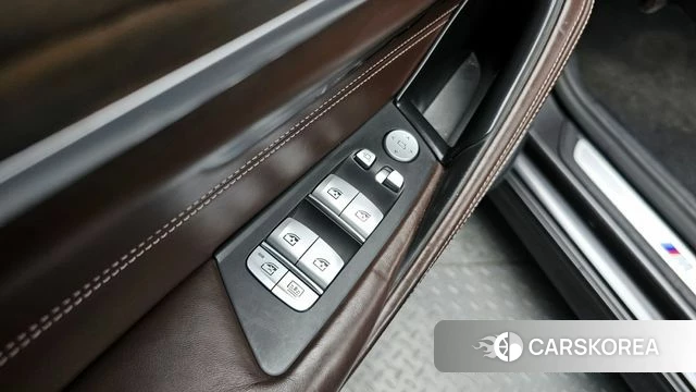 BMW 5 Series (G30) id 4356461 из Кореи 27
