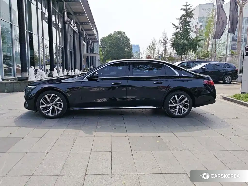 Mercedes-Benz E-Class id 4680508 из Китая 27