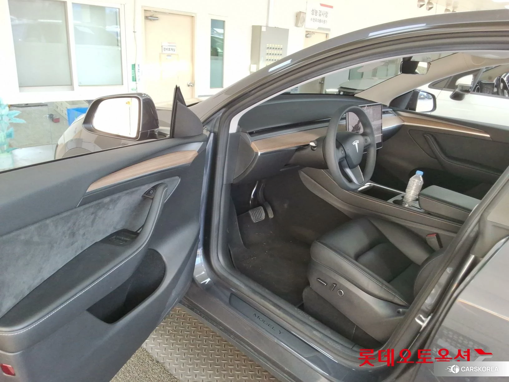 Tesla Model Y RWD id 3882118 из Кореи 27