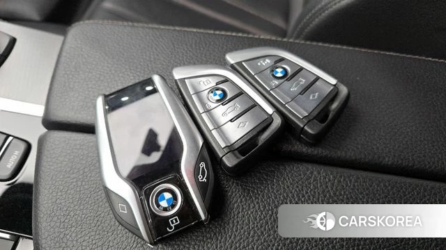 BMW 5 Series (G30) id 4246236 из Кореи 27