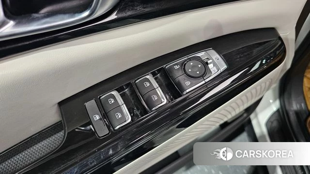 Kia Carnival 4th generation id 4500518 из Кореи 27