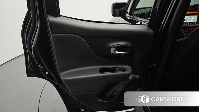 Jeep Renegade id 4717444 из Кореи 27