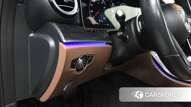Mercedes-Benz E-Class W213 id 4632157 из Кореи 27