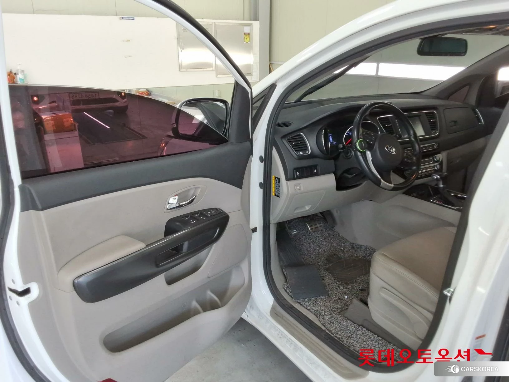 Kia Carnival id 4679356 из Кореи 27