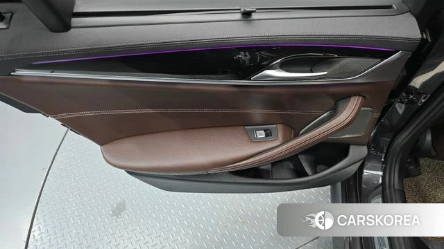 BMW 5 Series (G30) id 4835304 из Кореи 27