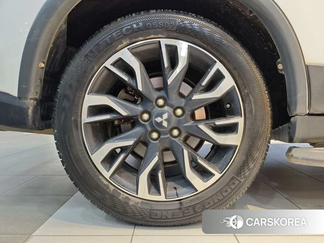Mitsubishi  Outlander id 4221388 из Китая 28