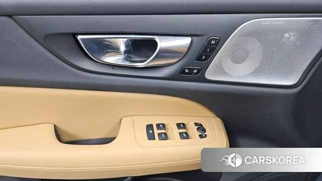 Volvo V60 Cross-Country 2nd Generation id 4518353 из Кореи 28