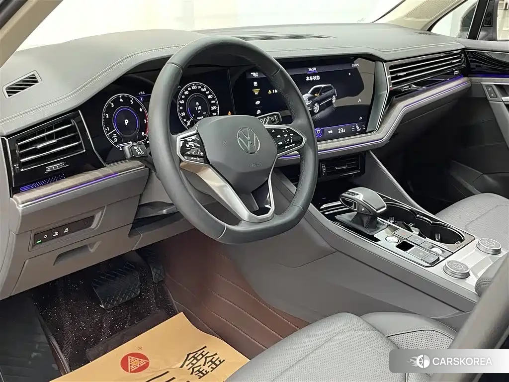 Volkswagen Touareg id 4577448 из Китая 28