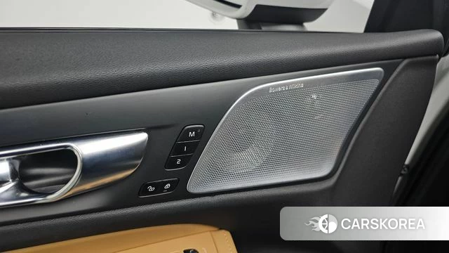 Volvo V60 Cross-Country 2nd Generation id 4194373 из Кореи 28