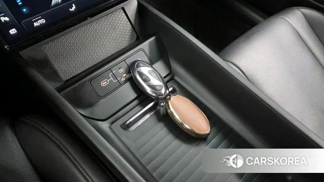 Hyundai Grandeur (GN7) id 4222601 из Кореи 28