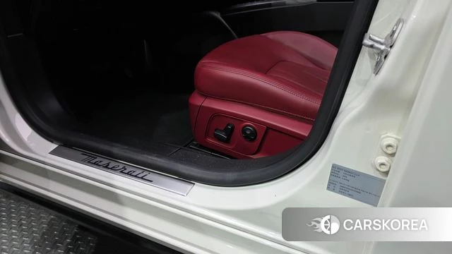 Maserati Ghibli id 4519975 из Кореи 28