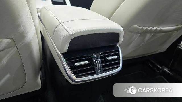 Hyundai The New Grandeur IG Hybrid id 4618866 из Кореи 28