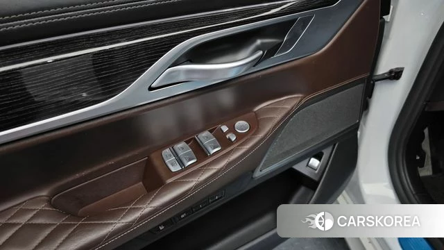 BMW 7 Series (G11) id 4187903 из Кореи 28