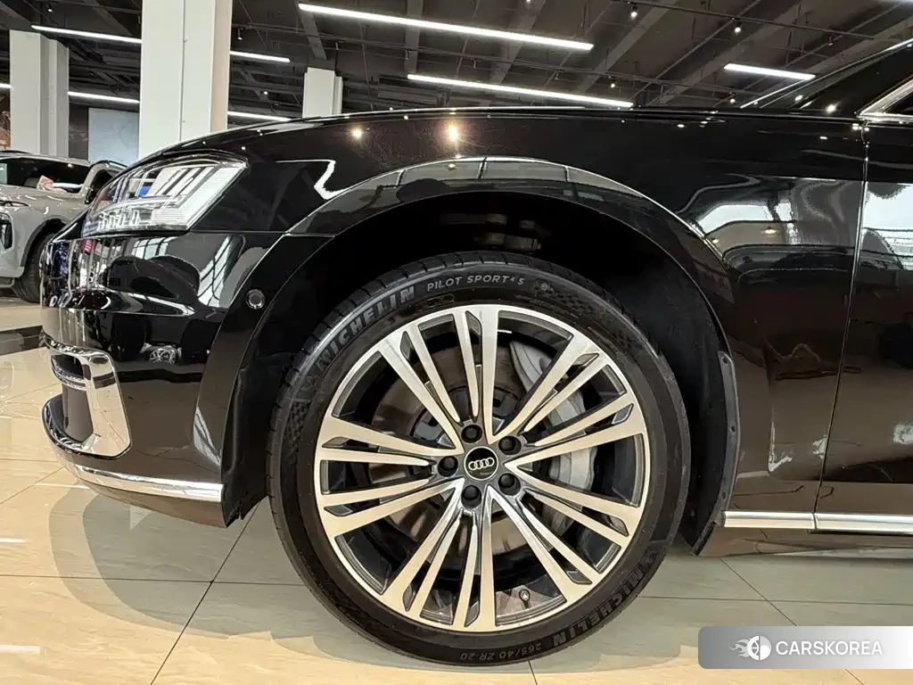 Audi A8 id 4601863 из Китая 28
