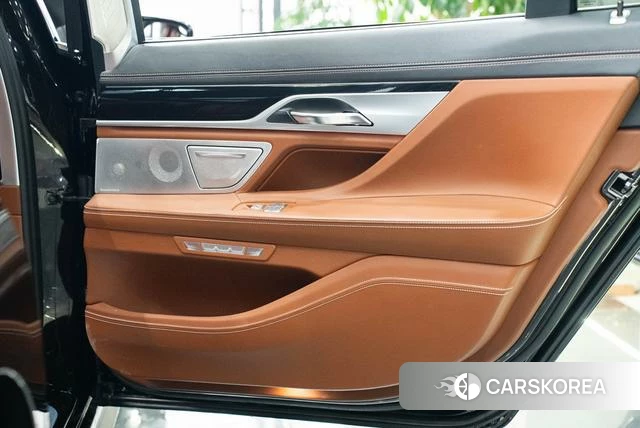BMW 7 series id 4216341 из Китая 28