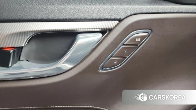 Hyundai The New Grandeur IG id 4268612 из Кореи 28