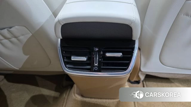 Hyundai The New Grandeur IG Hybrid id 4361752 из Кореи 28