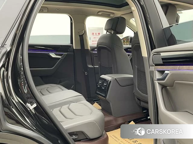 Volkswagen Touareg id 4258632 из Китая 28