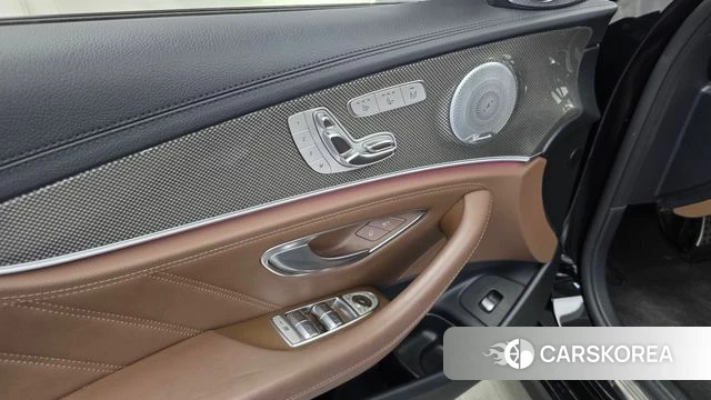 Mercedes-Benz E-Class W213 id 4377556 из Кореи 28