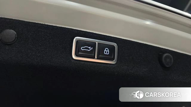 Hyundai Grandeur Hybrid (GN7) id 4897847 из Кореи 28
