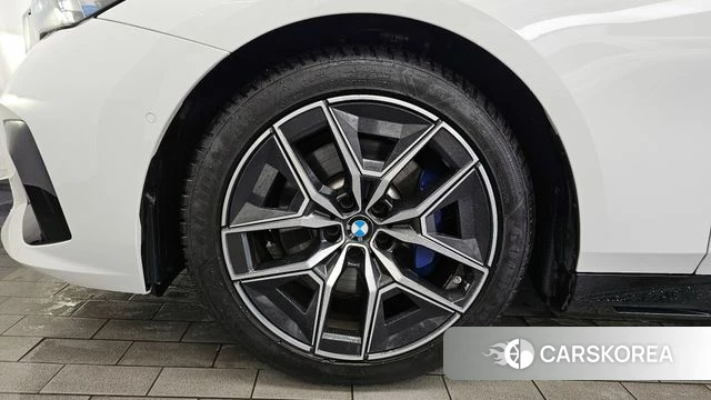 BMW 5 Series (G60) id 4349192 из Кореи 28