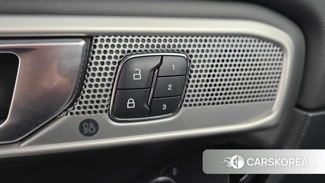 Ford Explorer 6th Generation id 4507620 из Кореи 28