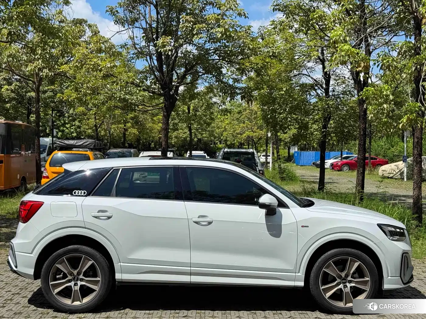 Audi Q2L id 4679870 из Китая 28