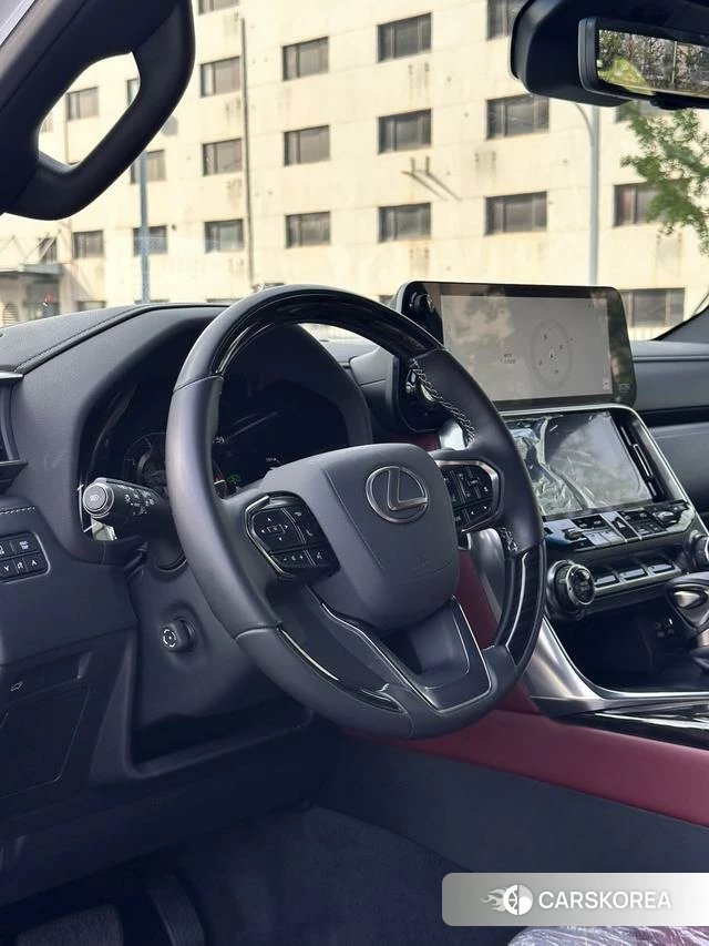 Lexus LX id 4367064 из Китая 28