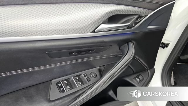 BMW 5 Series (G30) id 4727811 из Кореи 28