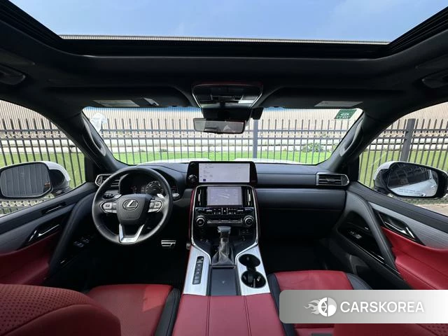 Lexus LX id 4273584 из Китая 28