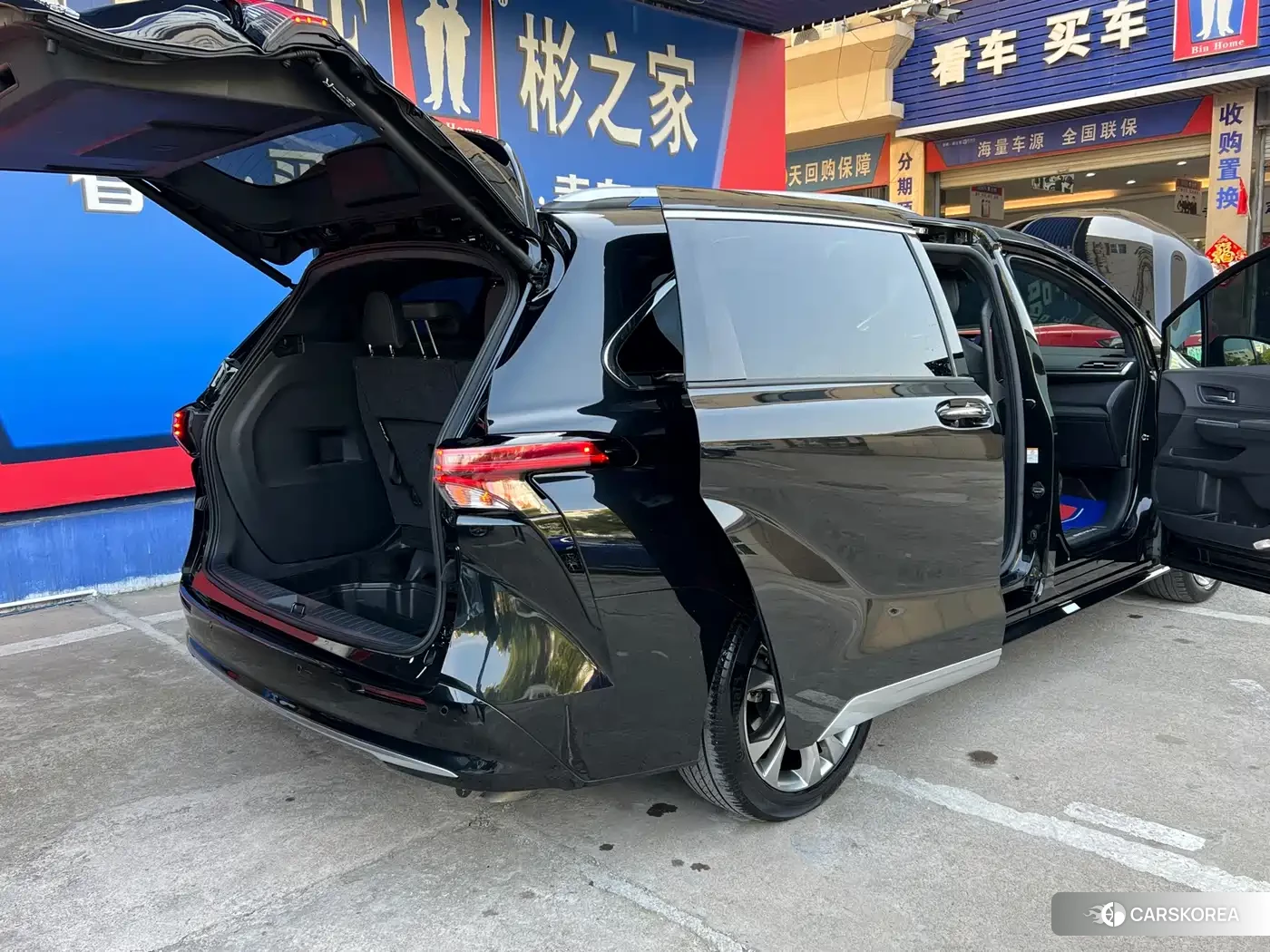 Toyota Sienna id 4644377 из Китая 28