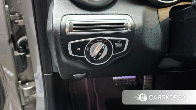 Mercedes-Benz C-Class W205 id 4698678 из Кореи 28