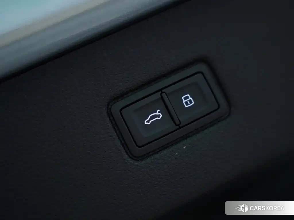 Audi SQ7 id 4601742 из Китая 28