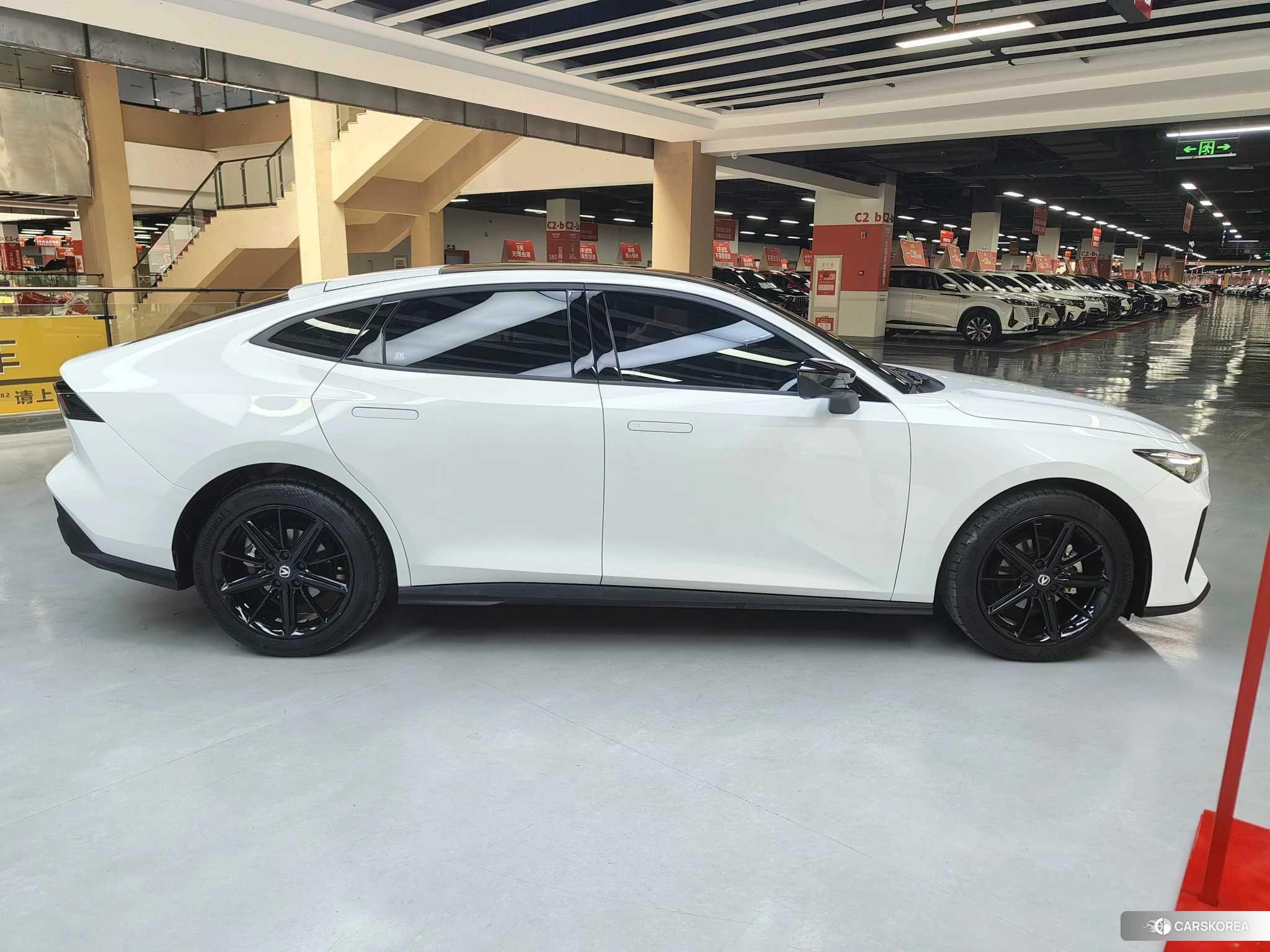 Chang'an UNI-V id 4468006 из Китая 28
